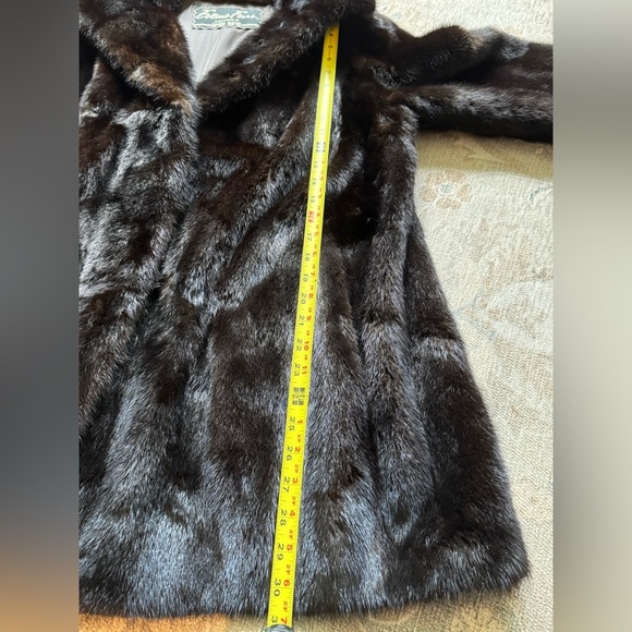 Vintage - Evans Furs/Bill Blass exclusive at Jordan Marsh - Picture 14 of 16